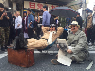 Illustration for article titled Cosplay Overruns the Streets of Osaka